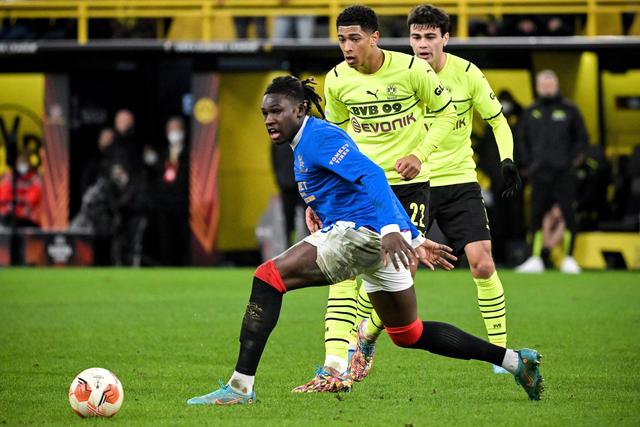 萨林杰22+16吉伦沃特32+8+13 深圳克山东9连胜